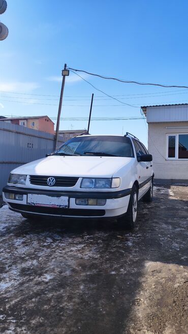 wolksvagen passat: Volkswagen Passat: 1995 г., 1.8 л, Механика, Газ, Универсал