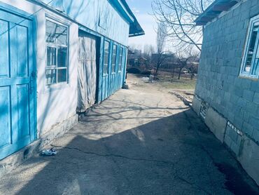 новый дом: Продаётся частный дом с двором. Особенности объекта: - Одноэтажный