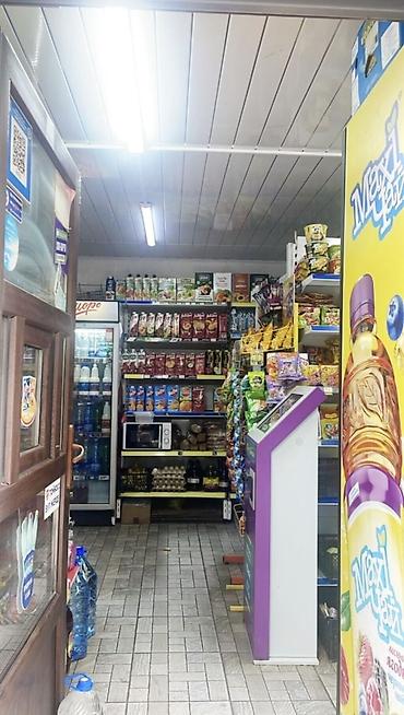 Аренда магазинов: 4-й мкр Продается действующий продуктовый магазин Площадь: 30м2 — 6