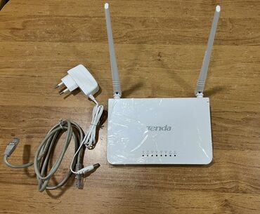 simsiz wifi router: Yenidir 1 hefte istifade olunub Marka:Tenda Model:F300 Tip:WiFi