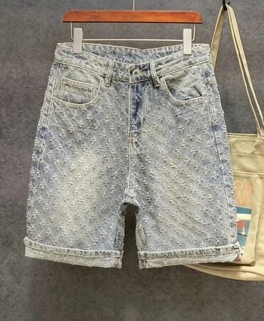 Şortlar: (D Denim) (Xl ölçü) Tek qiymət 15 azn her ölçü var