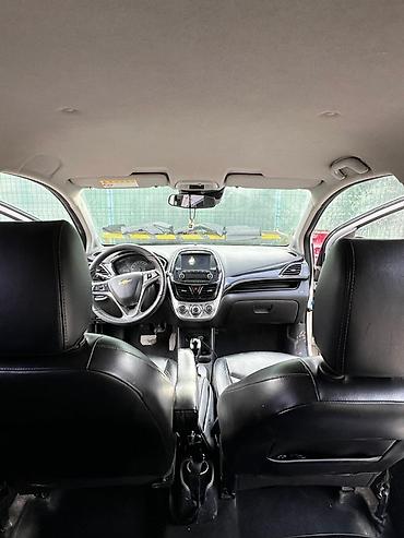 Продажа авто: Chevrolet Spark: 2018 г., Автомат, Хэтчбэк — 3