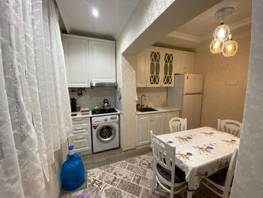 Köhnə tikili: Bakı, Yeni Günəşli Massiv V, 4 otaqlı, Köhnə tikili, m. Xalqlar Dostluğu, 100 kv. m -da lalafo.az — 9 Köhnə tikili: Bakı, Yeni Günəşli Massiv V, 4 otaqlı, Köhnə tikili, m. Xalqlar Dostluğu, 100 kv. m — 9