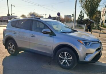 Toyota: Toyota RAV4: 2018 г., 2.5 л, Автомат, Бензин, Кроссовер