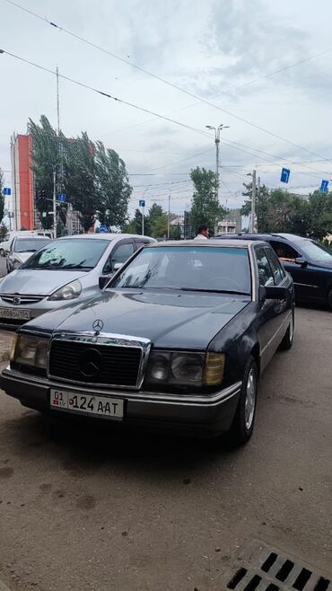 продаю камаз с прицепом: Mercedes-Benz W124: 1992 г., 2.5 л, Механика, Дизель, Седан