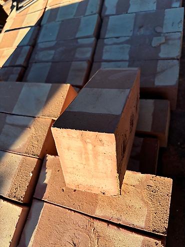 Строительный кирпич: Пустотелый, дырчатый, Жженый кирпич, 250x120x90 — 13