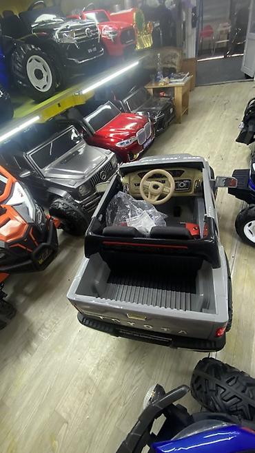rc drift: Детский электромобиль-пикап (стилизованный под Toyota) - Тип — 3