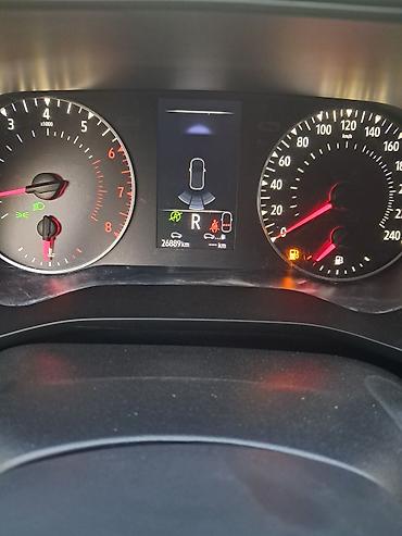 Renault: Renault : 2023 г., 1.6 л, Вариатор, Бензин, Кроссовер — 9