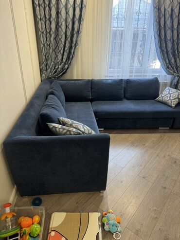 диваны из германии: Бурчу бар диван, Жастыктар менен