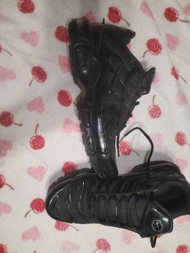 Patike: Nike Air Max Plus Tn, crne patike - Model: Air Max Plus (Tn) - — 2