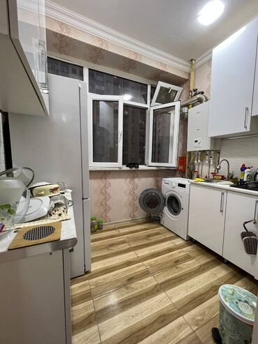 Uzunmüddətli kirayə mənzillər: Mənzil kirayə verilir. Həzi Aslanov metrosu, 22.7 mərtəbə, 3 otaq, 70 — 11