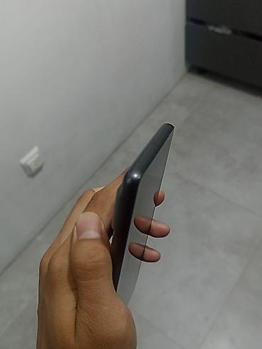 lg g7: Google Pixel 7, Б/у, 128 ГБ, цвет - Черный, 1 SIM, eSIM — 4