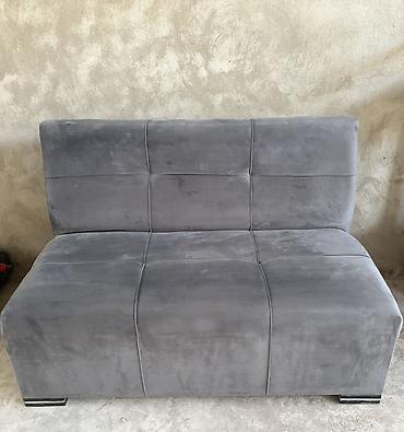 qonaq dəsti: Minimalist qonaq otağı dəsti - 2 nəfərlik kompakt divan: Boz rəngli — 1