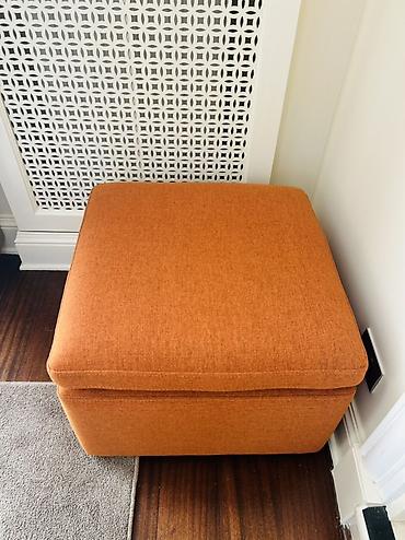Пуфики: Kvadrat puf/oturacaq dəsti - Rənglər: narıncı parça puf (1 ədəd) — 1