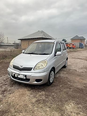 Toyota: Toyota Funcargo: 2003 г., Бензин — 2