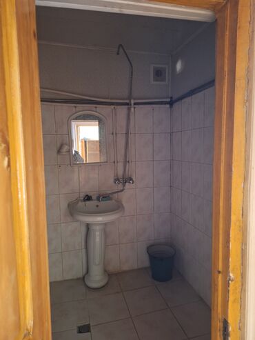 Mənzil kirayələyirəm: Satilir .4 otagin 3 e duzelme 5 mertebeli binanin 5 ci mertebesi — 6