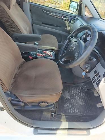 машины по дешевке: Toyota Ipsum: 2002 г., 2.4 л, Автомат, Бензин, Минивэн — 10