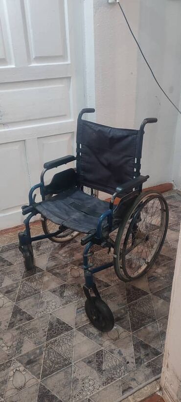 электрическая коляска для инвалидов: Срочно продаю коляску для инвалидов. Состояние хорошее. Реальному