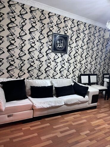 dam örtü: Satılır: Qonaq otağı mebel dəsti Tərkib: - Ağ-qara rəng çalarlarında