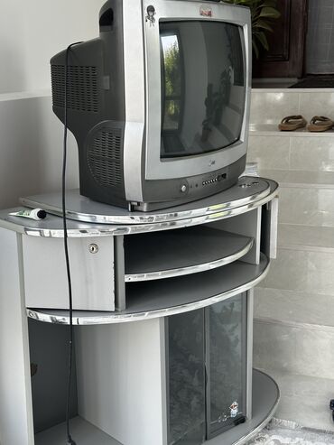 купить бу холодильник бишкек: Отдаю Телевизор LG с подставкой на пиццу из империи или 1000сом