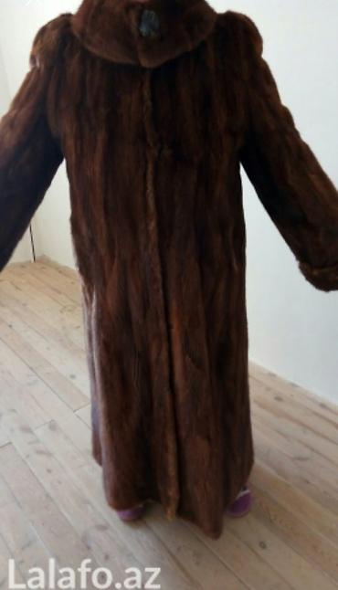 Qadın üçün uzun xəz palto - Rəng: tünd qəhvəyi - Model: klassik uzun lalafo.az -da Qadın üçün uzun xəz palto - Rəng: tünd qəhvəyi - Model: klassik uzun