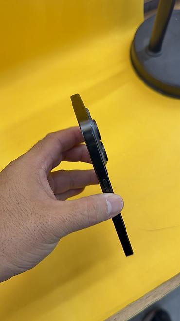 Apple iPhone: IPhone 15 Pro, Б/у, 92 % — 10