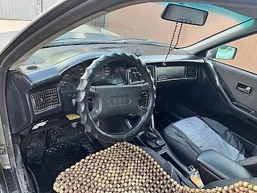 Audi: Audi 80: 1992 г., Седан — 10