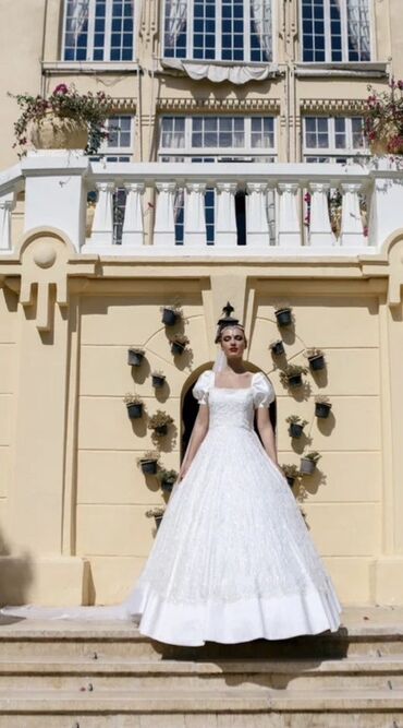 gelincik satış: Satis - 3000 Prakat - 500 Zərif gəlinlik – klassik “prenses” silueti -