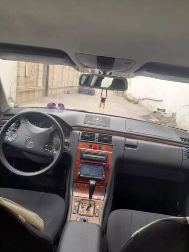 Mercedes-Benz: Mercedes-Benz 270: 2.7 l | 1999 il Sedan — 9