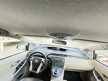 Toyota: Toyota Prius: 2011 г., 1.8 л, Вариатор, Гибрид, Хэтчбэк — 6