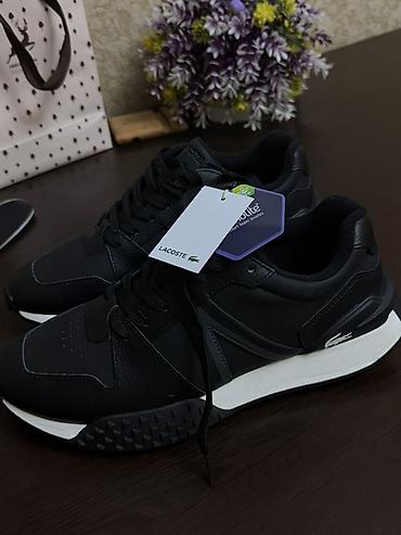 lacoste saat: Lacoste L‑Spin Deluxe Leather kişi krossovkası - Rəng: qara (ağ orta — 1