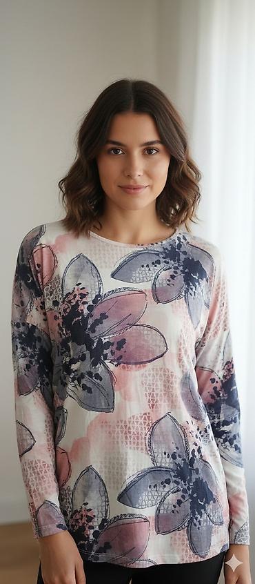 lila pantalone: Ženska bluza sa dugim rukavima – cvetni akvarel print - Kroj — 1