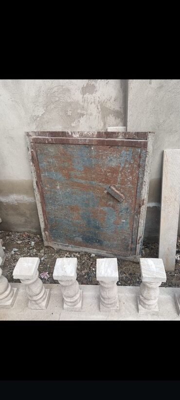 su çəni dəmirdən: Metall lyuk/qapaq – ağır konstruksiya - Material: qalın metal