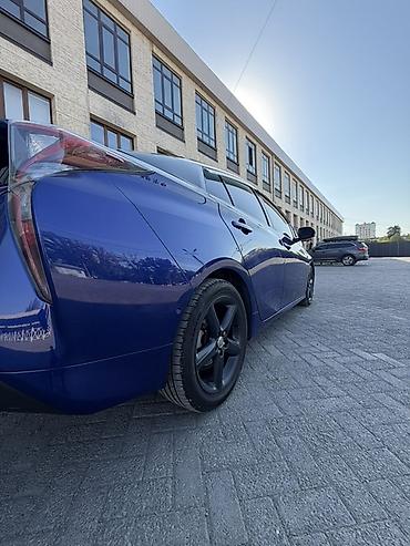 outback 2017: Toyota Prius: 2017 г., Гибрид, Хэтчбэк — 2