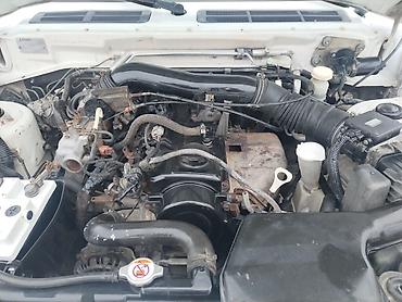 Mitsubishi Pajero iO 4WD kompakt yolsuzluq avtomobili. Avtomobilin at lalafo.az — 3 Mitsubishi Pajero iO 4WD kompakt yolsuzluq avtomobili. Avtomobilin — 3