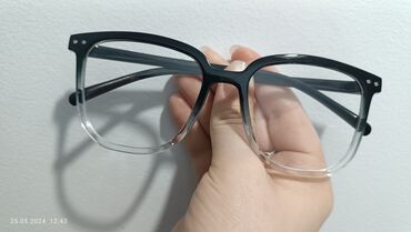 фотохромные очки: Очки с необычной оправой. Прозрачные линзы. Лёгкие и удобные
