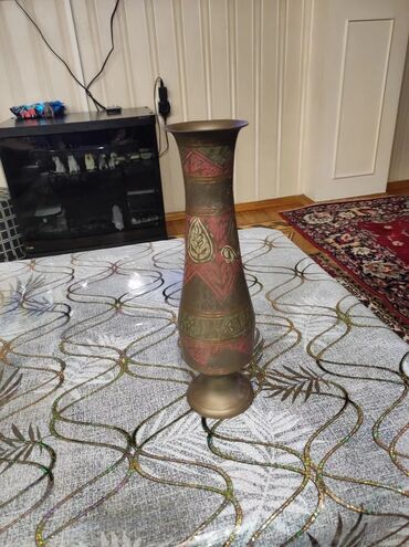 Vazalar: Vaza dəsti, Mis — 7