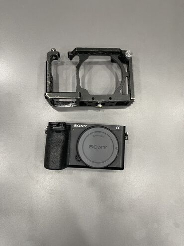 sony a: Продается фотоаппарат sony a6500, с клеткой Smallrig, состояние