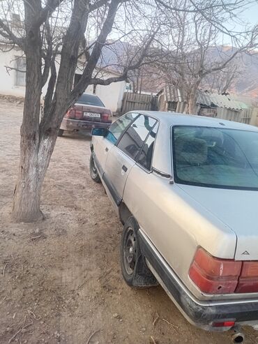 Audi: Audi 100: 1988 г., 2 л, Механика, Бензин, Седан — 6