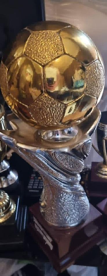 Avtomobil modelləri: Məhsul: Futbol mövzulu mükafat kubok və heykəlciklər dəsti Təsvir: - — 9
