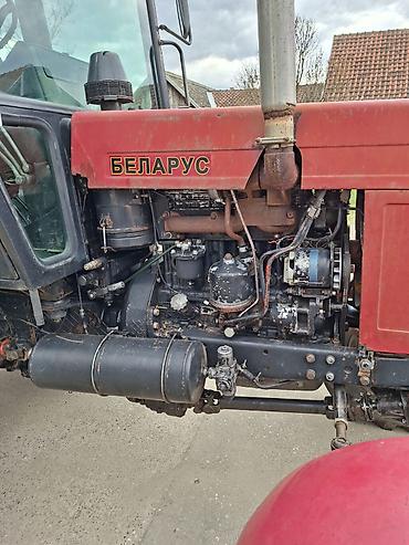 Specijalizovana tehnika: Na prodaju Belarus 820 1996 godište, u dobrom stanju. 5300 radnih sati — 8