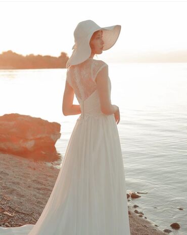 накидка на свадебное платье: Свадебное платье, нежное и легкое. Подойдет как на торжество так и на