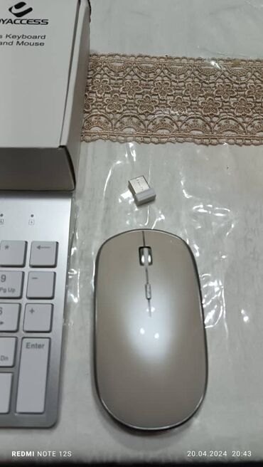 клавиатура с мышкой: Продаю блютуз клавиатуру и мышку ,Joyaccess'' состояние новое