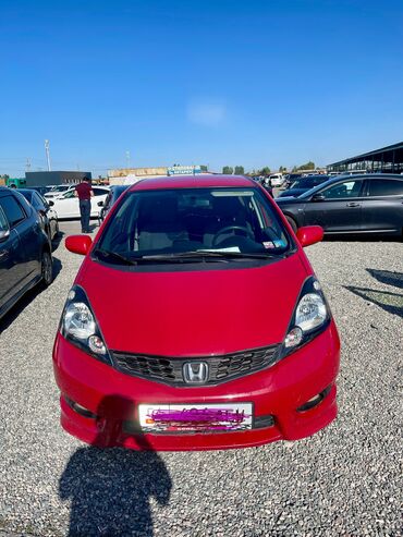 машиный: Honda Fit: 2011 г., 1.5 л, Автомат, Бензин