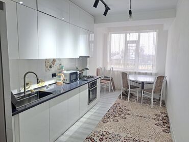 квартира чуй: 3 комнаты, 85 м², Элитка, 4 этаж, Евроремонт