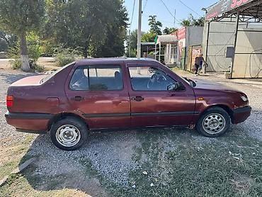 honda adyssey: Volkswagen Vento: 1993 г., Механика, Седан — 4