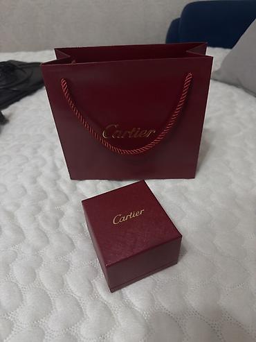 золото картье: Подарочный комплект Cartier: фирменный бумажный пакет бордового цвета — 2