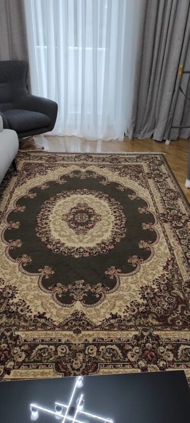 darvaza isdenmis: Xalcadi 3un 2yedi yaxsidir gul kimidir 50manata su qiymətinə gozel