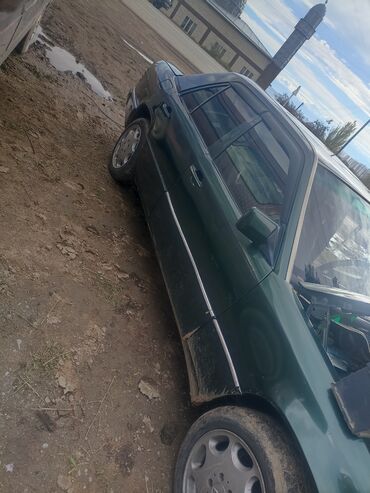 купить запчасти на опель вектра б: Mercedes-Benz W124: 1990 г., 2 л, Механика, Бензин, Седан