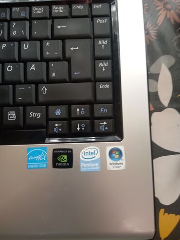 laptop prodaja novi sad: Intel Pentium, 2 GB OZU, 15.6 "